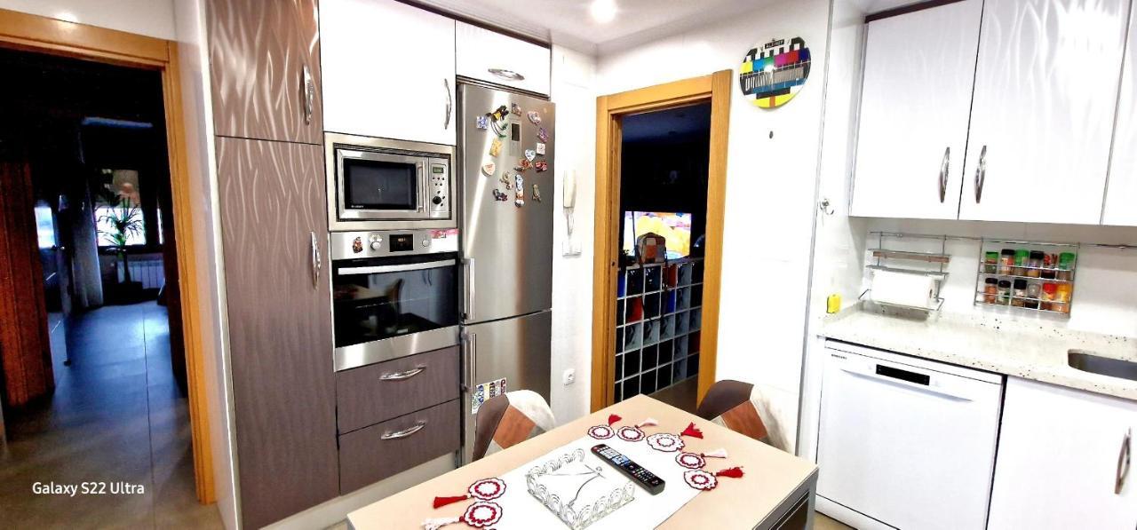 M&J Apartment Gijon Bagian luar foto